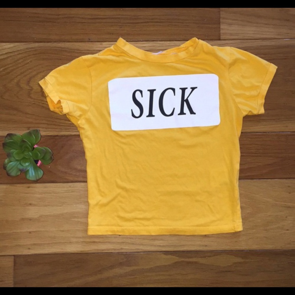Tee shirt/crop top